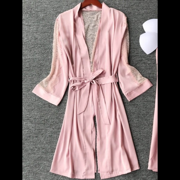 2Pc Beautifully Pink Nightgown W/Lace Under The Chest On Gown & Robe W/ Belt - Picture 4 of 5